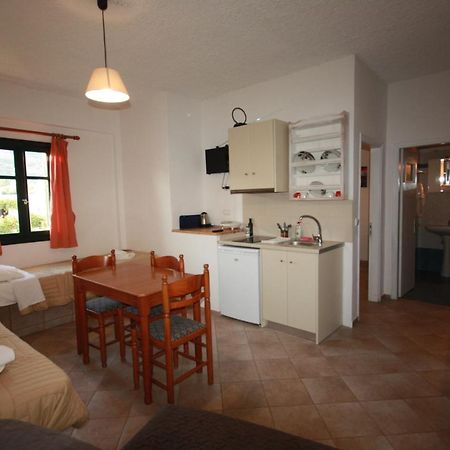 Cyclades Beach Apartments Chrisopigi  Luaran gambar