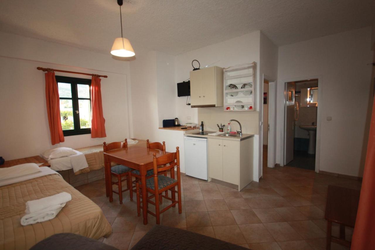 Cyclades Beach Apartments Chrisopigi  Luaran gambar