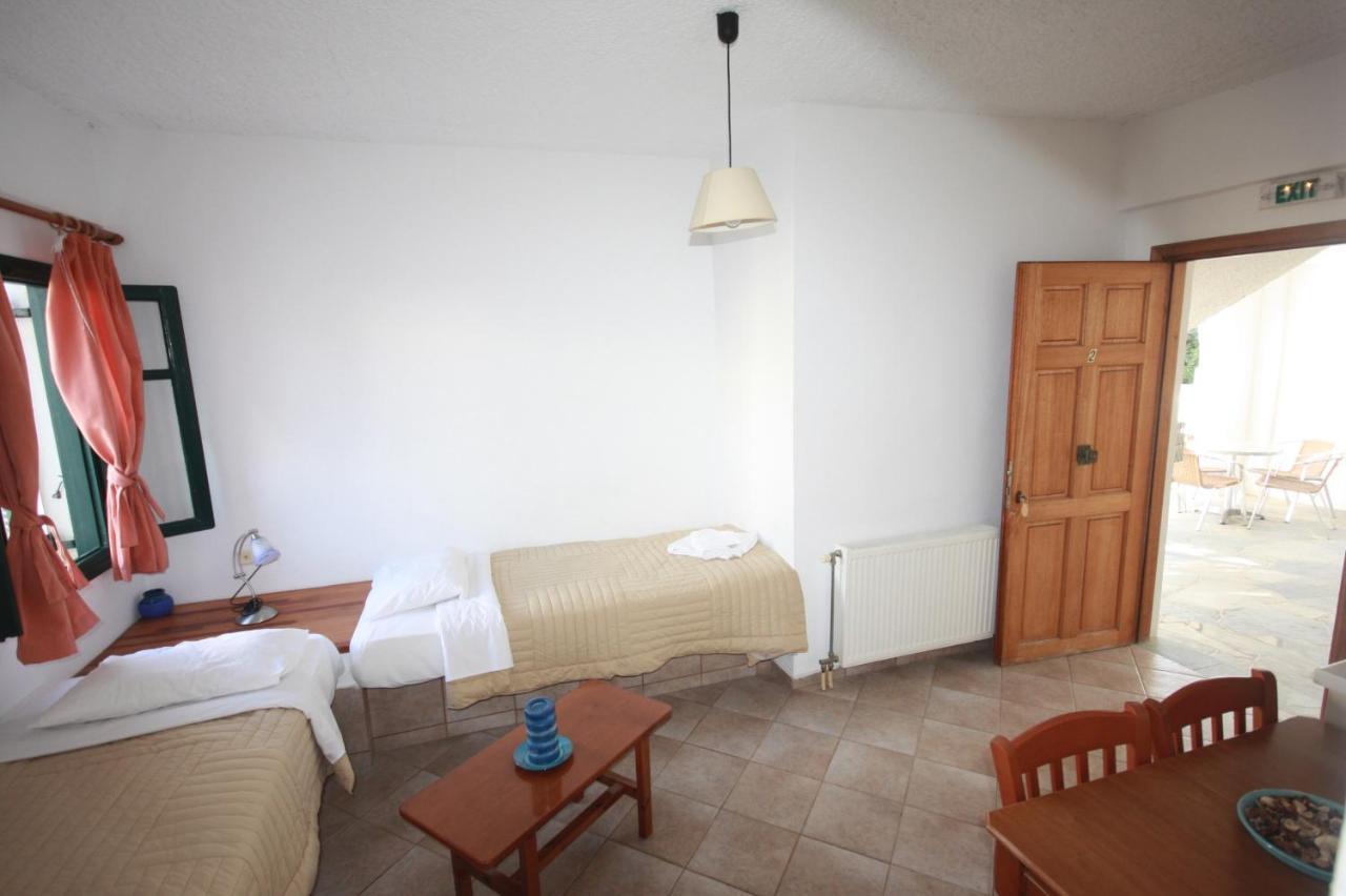 Cyclades Beach Apartments Chrisopigi  Luaran gambar