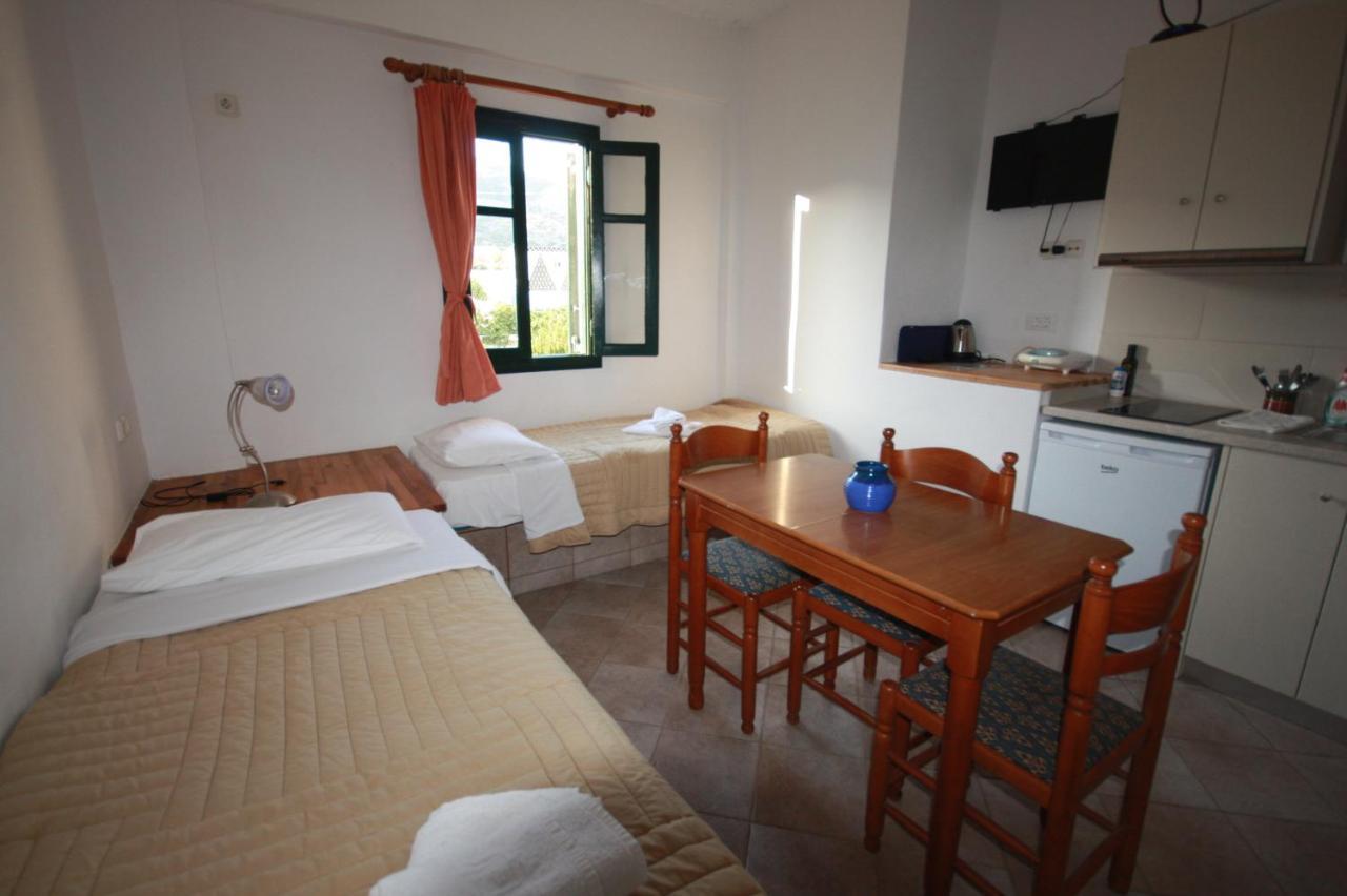 Cyclades Beach Apartments Chrisopigi  Luaran gambar