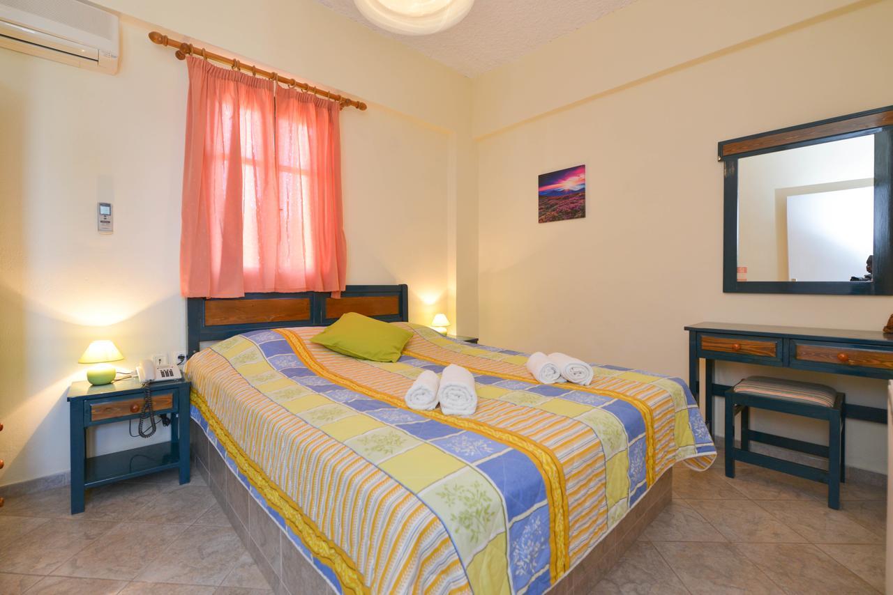 Cyclades Beach Apartments Chrisopigi  Luaran gambar